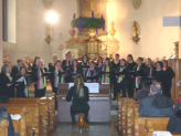 Der Chor "Klangfarben" geleitet von Leonie Schuler