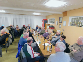 Vertretungen der örtlichen Vereine und der Ortsvorsteher Gerd Schäfer